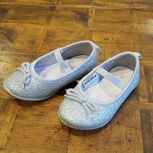 Carter's size 5 silver sparkle Mary Jane shoes